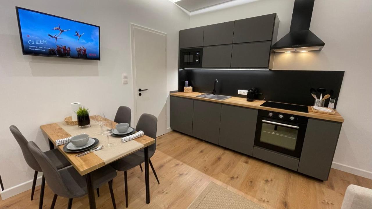 Sipsix Apartment - Modern 2 Bedroom Newly Renovated Flat With Ac In Budapest City Centre Extérieur photo
