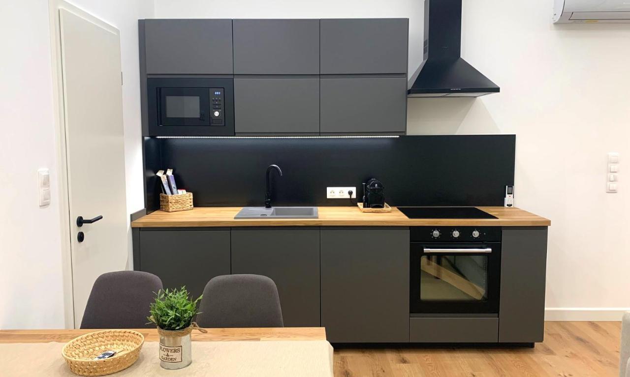 Sipsix Apartment - Modern 2 Bedroom Newly Renovated Flat With Ac In Budapest City Centre Extérieur photo