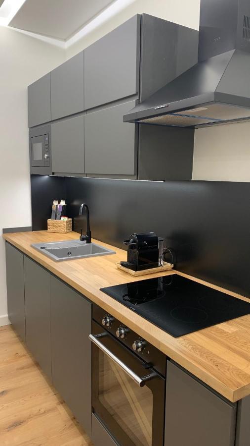 Sipsix Apartment - Modern 2 Bedroom Newly Renovated Flat With Ac In Budapest City Centre Extérieur photo